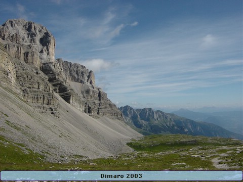 067.Schitterend uitzicht over het andere dal - 2439.jpg