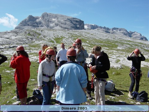 072.Hup die helmpjes weer op - 2444.jpg