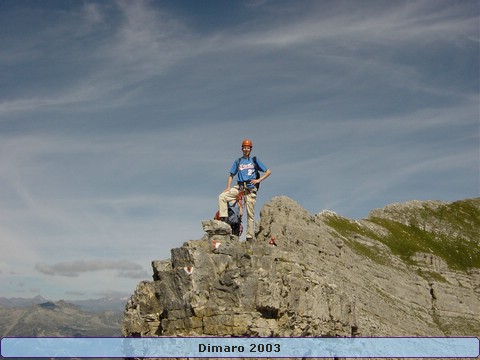 089.Daar bovenop de berg... - 2461.jpg