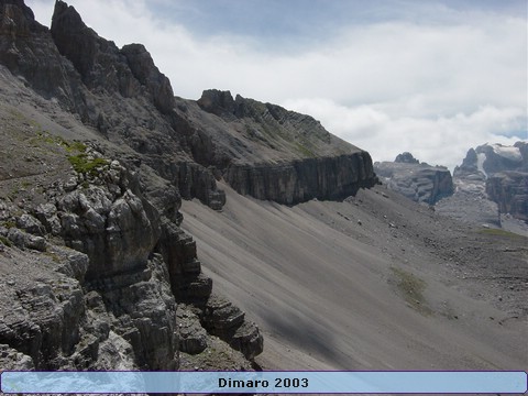 107.'t Pad boven de afgrond, daar liepen we- 2479.jpg