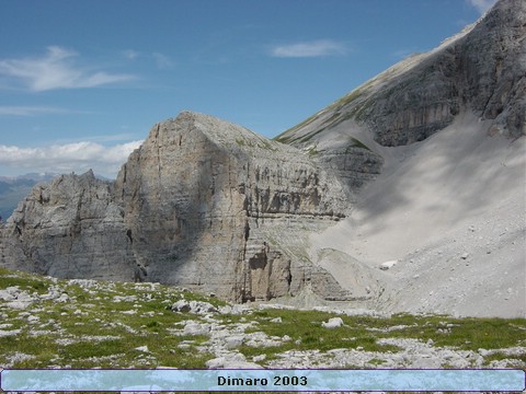 109.Erg veel erosie, vandaar de helmpjes!!! - 2481.jpg