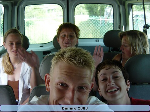 153.W88 in de bus op het canyoningen - 2527.jpg