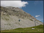 118.Met deze cabinelift kwamen we boven - 2491.jpg