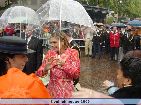 46.Laurentien komt  handjes schudden.jpg