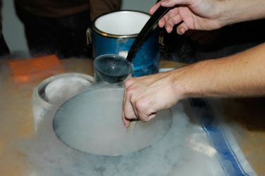 Liquid nitrogen drops (12K)