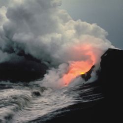 lava meets sea (11K)